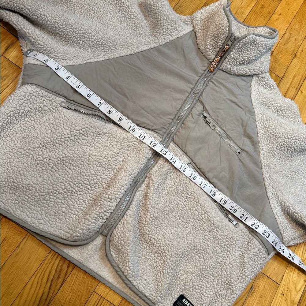 BDG Cream Sherpa Jacket #626 - Picture 4 of 11